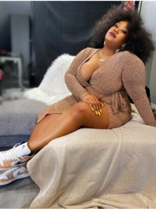 Read more about the article Beth Is Looking for an Open Minded, Good Looking Young Man