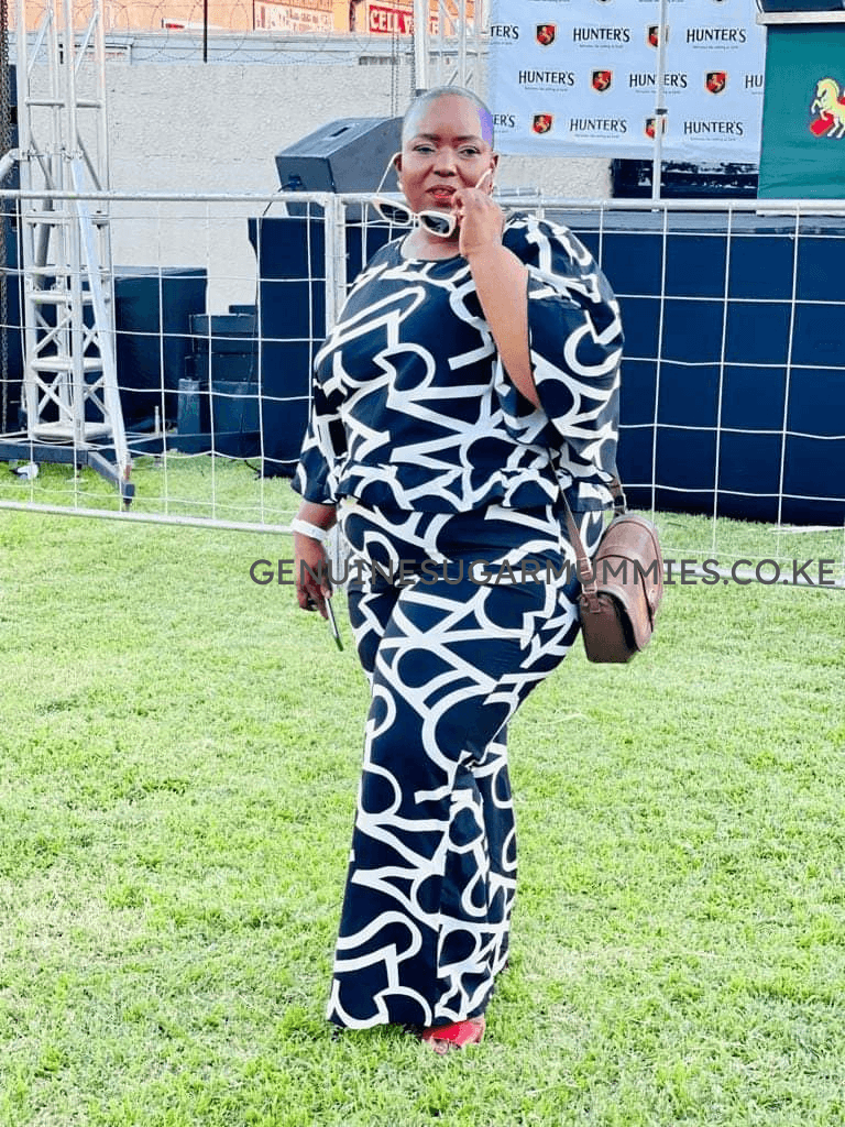 Betty, Sugar Mummy in Nairobi admires to have a good time with a guy of age between 22-35 years