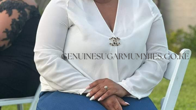 Seeking a Discreet Relationship: Connect with Doris Today!