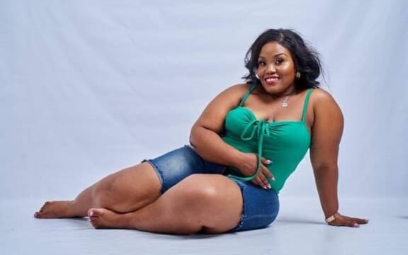 Linah, a Single Sugarmummy in Kitisuru, Nairobi, Looking for a Young Man