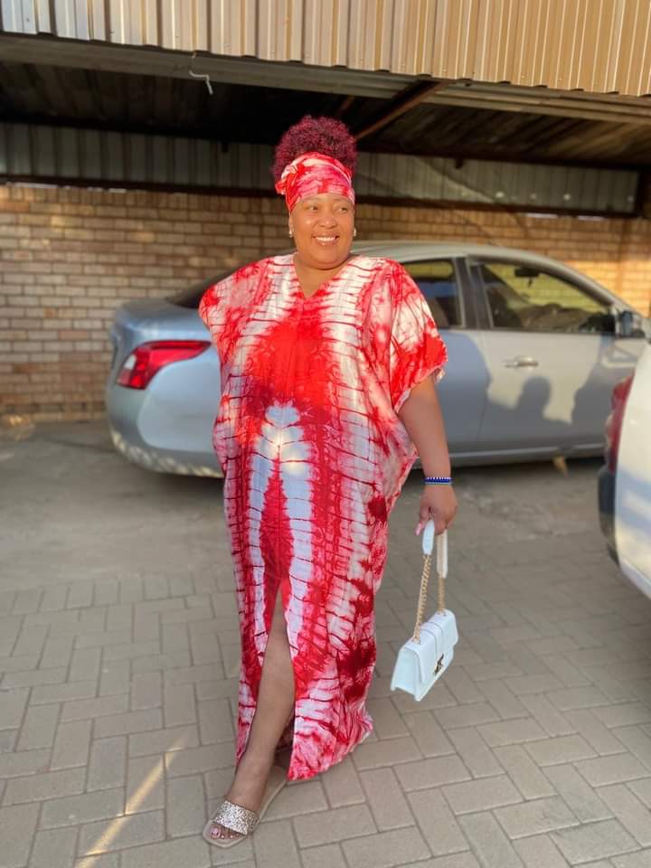 Edna, a 42-Year-Old Sugarmummy in Nanyuki, Seeking a Young, Adventurous Companion for Lasting Romance