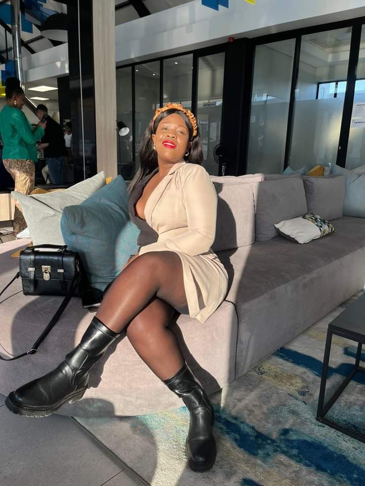 Emily, a 34-Year-Old Corporate Sugarmummy in Muthaiga, Seeking a Strong, Dedicated Companion for Love and Affection