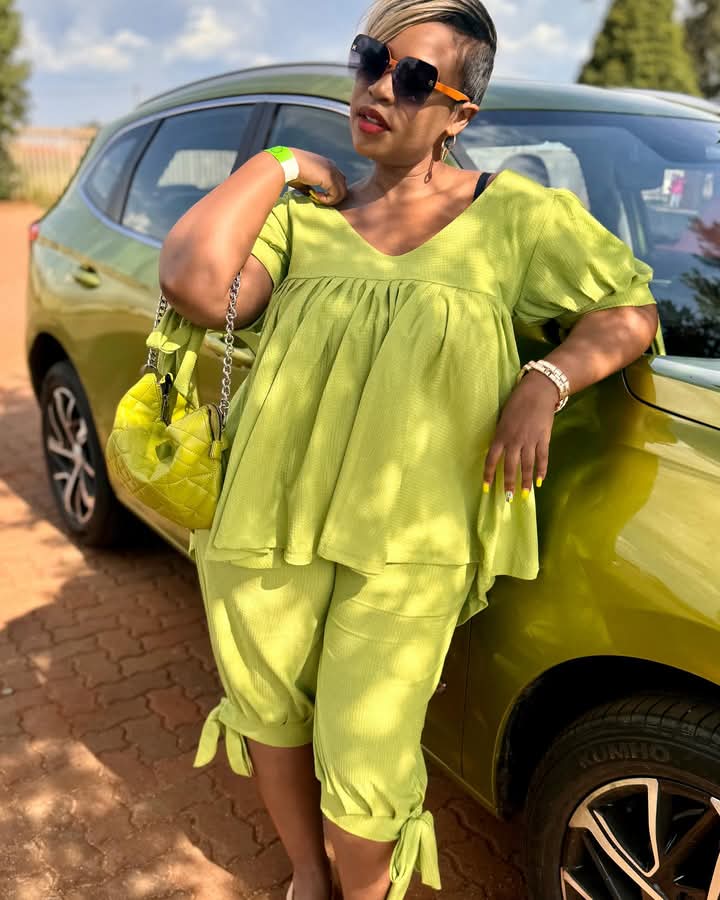 Natasha, a Sugarmummy in Thika, Seeking a Loving and Mature Young Man for Warm Companionship