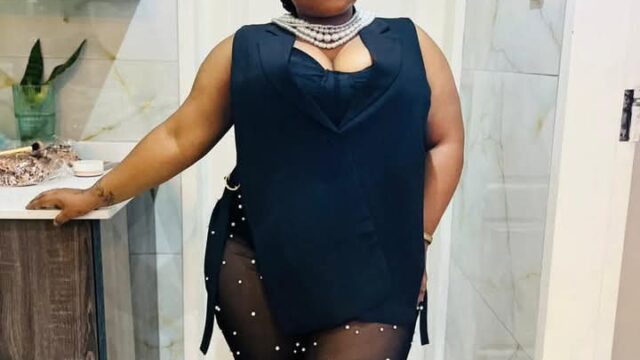 Helen Sugar Mummy Searching for a Skilled Massage Lover, Age 25 to 35