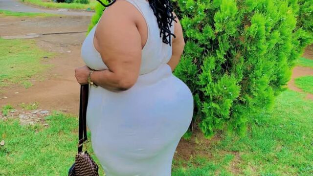 Slyiah, a Naughty Mature Lady in Nakuru, Seeking a Strong Young Guy for a Serious Relationship