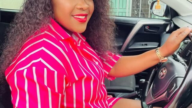 Sheila, Sugarmummy in Mombasa, is Looking for a Cheerful Guy Who is Fun for a Casual Relationship in Nyali