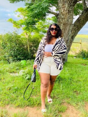 Read more about the article Angelina, Sugar Mommy in Nakaa Estate, Nakuru, Seeks Discreet Relationship with a Mature Yet Energetic Gentleman