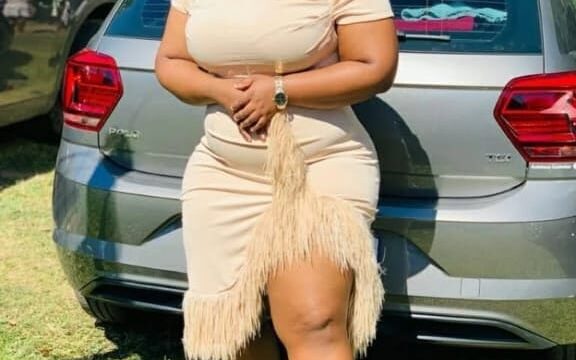 Avaline Sugar Mummy in Milimani, Kisumu Looking for a Loyal Young Man for an Fun Private Relationship