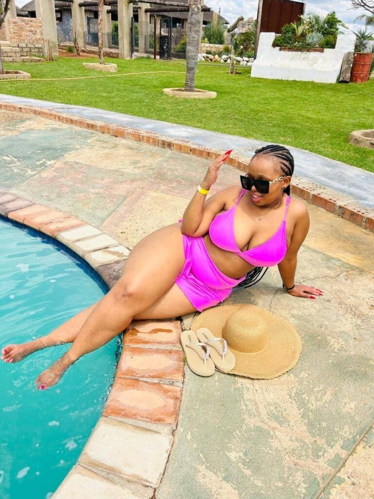 Jessamine Sugar Mummy in Syokimau Needs a Discreet Guy for Fun and Companionship