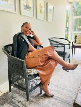 Read more about the article Christine, Sugar Mommy from Kisumu, Seeks Mature, Loyal Gentleman Aged 35 to 50 for Real Chemistry and Happiness