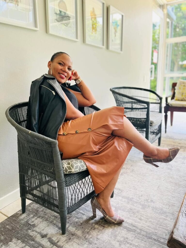 Christine, Sugar Mommy from Kisumu, Seeks Mature, Loyal Gentleman Aged 35–50 for Real Chemistry and Happiness