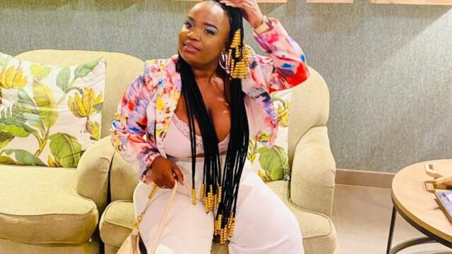 Dianah Sugar Mummy in Kilimani Nairobi 2025 Elegant 38-Year-Old Lady Seeking Young Man (20 to 35)