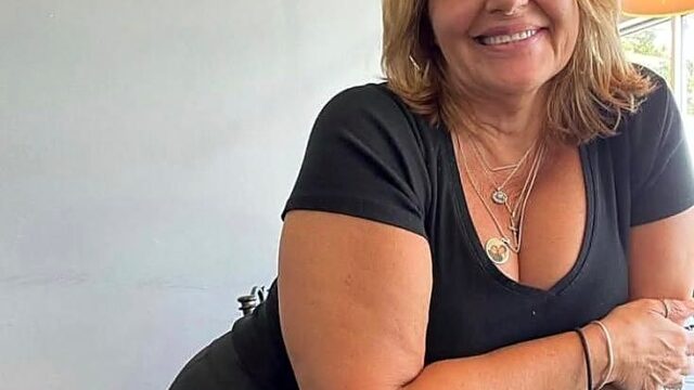 Claire Independent Sugar Mummy in London Seeks an Honest Young Man for Private Affair