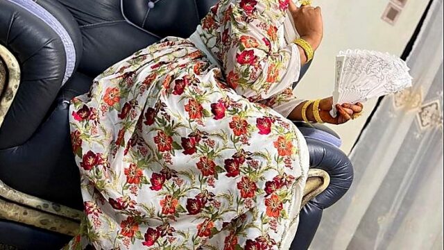 Farida Muslim Sugar Mummy in Lamu Seeks a Clean Well-Mannered Guy for Private Dating