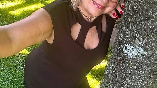 Penelope Sugar Mummy in Dubai is Looking for an Attentive Young African Gentleman
