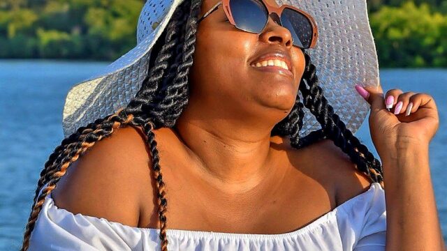 Vanessa Sugar Mummy in Garissa Seeks a Polite Young Gentleman for Mutual Spoiling